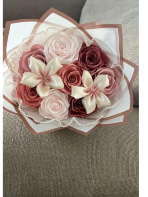 Ramo “Rosas Eternas Deluxe”